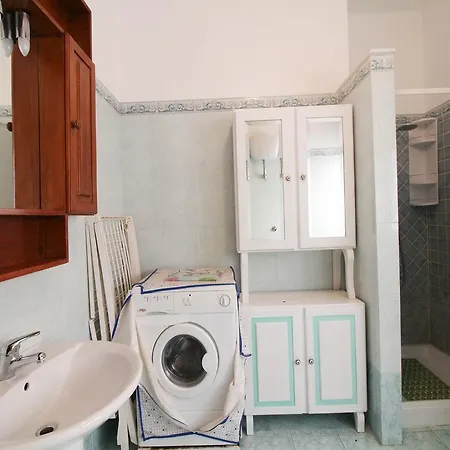Lungomare 1 Apartment *